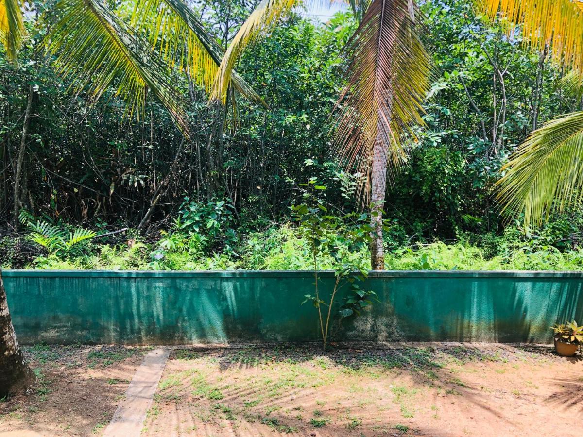 Jungle Restaurant And Villa Unawatuna Exterior photo